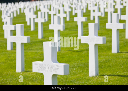 Luxembourg Hamm. Cimetière militaire américain qui contient les tombes de plus de 5000 morts à la guerre de WW2 tombe de soldat inconnu. Banque D'Images