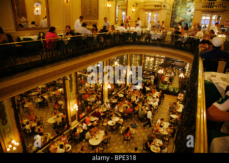 Confeitaria Colombo dans la zone centre-ville de Centro, Rio de Janeiro, Brésil. Banque D'Images