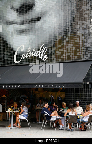 Des gens assis du Cristallo cafe dans le quartier à la Rua Oscar Freire Street dans la zone de Jardins, Sao Paulo, Brésil. Banque D'Images