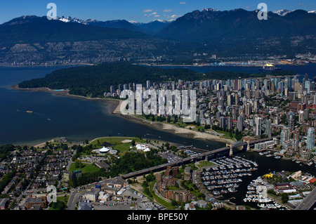 Vancouver, C.-B., Canada, Vue Aérienne, Granville Island, City Centre, False Creek Et Stanley Park Banque D'Images