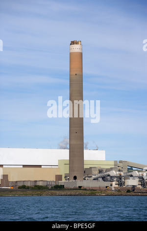 Kilroot power station centrale au charbon pétrole double carrickfergus le comté d'Antrim en Irlande du Nord uk administré par AES Corporation Banque D'Images