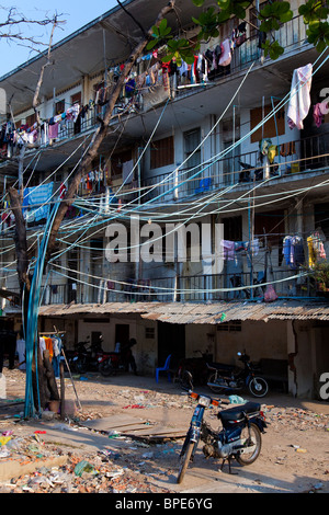 Le bidonville de Borey Keila au centre-ville Prampi Makara district de la capitale, Phnom Penh, Cambodge Banque D'Images