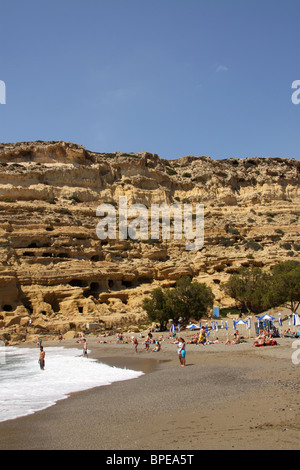 La plage de Matala, préfecture d' Héraklion, Crète, Grèce Banque D'Images