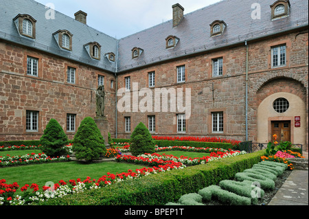 Au jardin du Mont Sainte-Odile monastère, Vosges, Alsace, France Banque D'Images