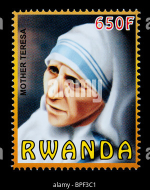 RWANDA - circa 2000 : un timbre-poste imprimé dans le Rwanda montrant Mère Teresa, circa 2000 Banque D'Images