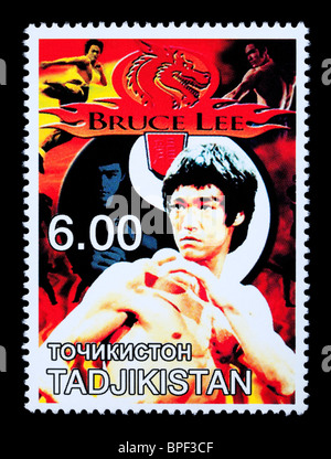 TADJIKISTAN - circa 2000 : un timbre-poste imprimé en Tadjikistan montrant Bruce Lee, circa 2000 Banque D'Images