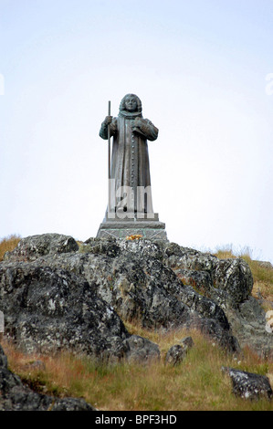 Clifftop statue de Hans Egede, le missionnaire qui a fondé 'Godthab', Nuuk, Groenland Banque D'Images