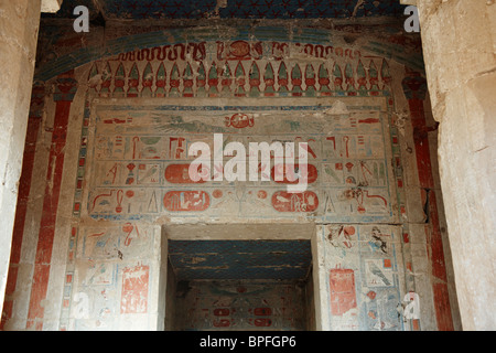 Fresque de temple funéraire d'Hatchepsout, Deir el-Bahari, Louxor, Thèbes, en Egypte, en Arabie, en Afrique Banque D'Images