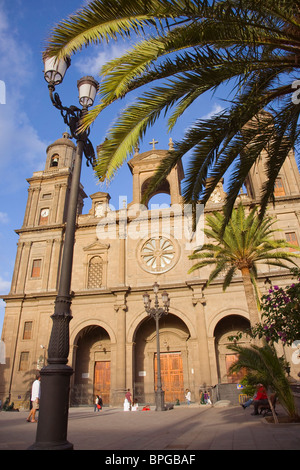 La Cathédrale de Santa Ana et square à Vegueta, le quartier historique de Las Palmas de Gran Canaria. Banque D'Images