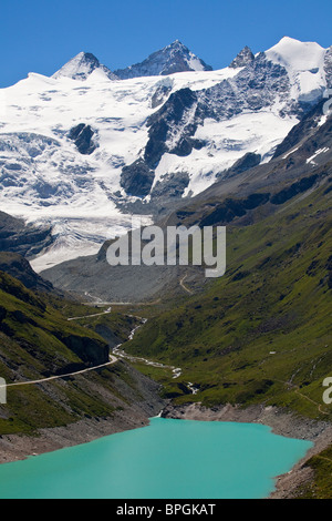 Lac de montagne et glacier, Suisse Banque D'Images