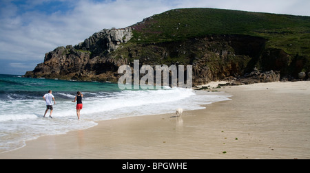 Portheras Cove est un délicieux, près de plage privée près de Pendeen, Cornwall, UK Banque D'Images