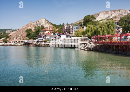 Balchik station en Bulgarie vu de la mer. Banque D'Images