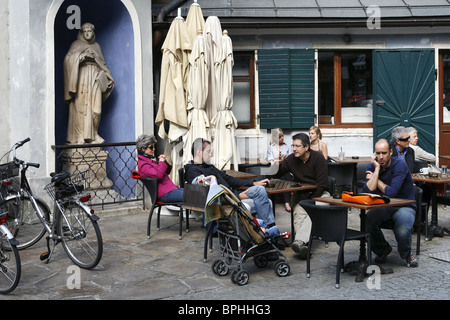 Street Cafe, Franziskanerviertel, Graz, en Styrie, Autriche Banque D'Images