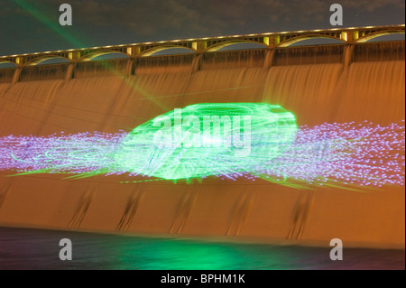 Spectacle de lumière laser, le barrage Grand Coulee, Columbia, Washington Banque D'Images