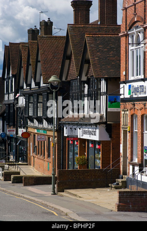 Vue vers le bas la Parade Shopping Station Road West Surrey Angleterre Oxted Banque D'Images
