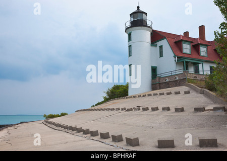 Phare de point Betsie Light Station avec habitation et digue sur le lac Michigan Paysage d'été près de Frankfort Michigan USA nobody hi-res Banque D'Images