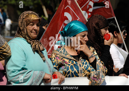 Démonstration des travailleuses espagnoles de Ceuta d'origine immigrante ou nord-africaine à la journée de mai, Ceuta, Espagne, Afrique du Nord Banque D'Images