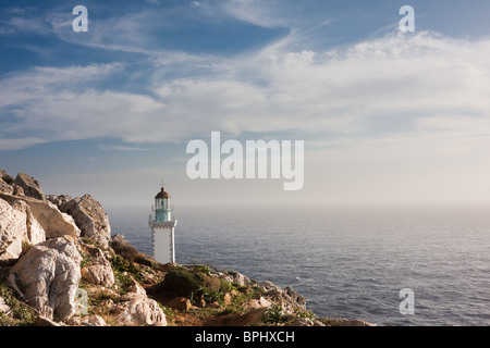 Le phare de Cap Tenaro dans le Péloponnèse, Grèce. Banque D'Images