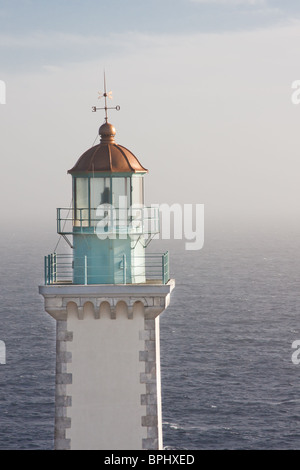 Le phare de Cap Tenaro dans le Péloponnèse, Grèce. Banque D'Images