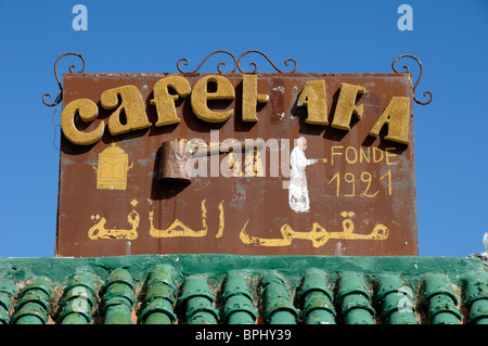 Panneau à l'entrée du café Hafa (fondé en 1921), Tanger, Tanger ou Tanger, Maroc Banque D'Images