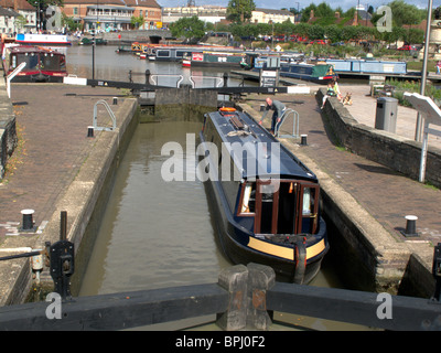 Bassin du canal dans le centre de Stratford-upon-Avon, Warwickshire, Août 2010 Banque D'Images