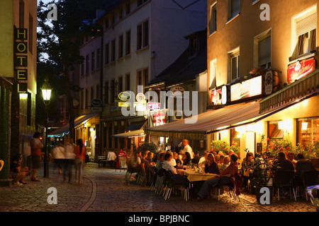 Restaurants et pubs,'Alt-Sachsenhausen, Frankfurt am Main, Hesse, Allemagne Banque D'Images