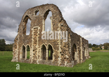Abbaye de Waverley fut la première abbaye cistercienne en Angleterre, fondée en 1128 près de Farnham sur la rivière Wey, Surrey England UK. Banque D'Images