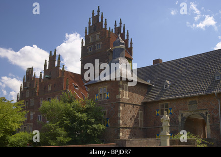 Ancien château Heessen (depuis environ 1360), aujourd'hui l'internat, Lippe, Ruhr, Nordrhein-Westfalen, Germany, Europe Banque D'Images