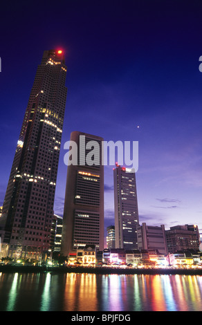 Singapour, Central Business District, Boat Quay, soir Banque D'Images