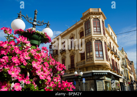 Bâtiment de style moderniste à Avenida del Rey Juan Carlos I . Melilla.Espagne. Banque D'Images