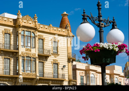 Bâtiment de style Art nouveau à Avenida del Rey Juan Carlos I . Melilla.Espagne. Banque D'Images