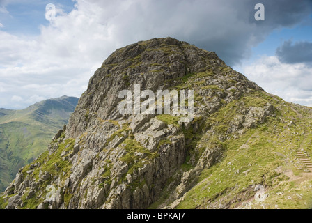 Pike O' Stickle - un des Langdale Pikes et le site d'une ancienne usine de hache de pierre - Lake District, Cumbria, Banque D'Images