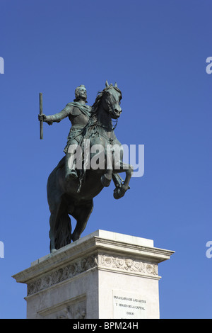 Statue du Roi Philippe IV, Palacio Real de Madrid, Madrid, Espagne Banque D'Images