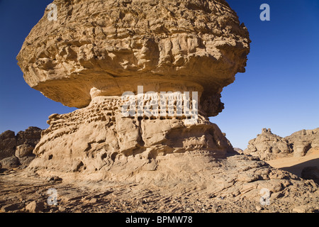 Formations de pierre dans le désert de Libye, Wadi Bahoha, Akakus mountains, Libye, Sahara, Afrique Banque D'Images