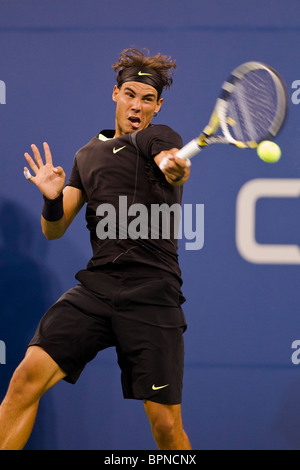 Rafael Nadal (ESP) de la compétition à l'US Open de Tennis 2010 Banque D'Images