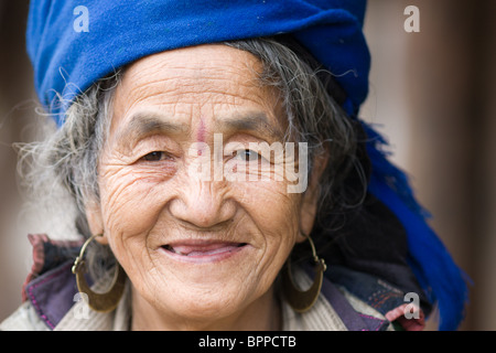 Portrait d'une femme hmong noir près de Sapa, Vietnam Banque D'Images