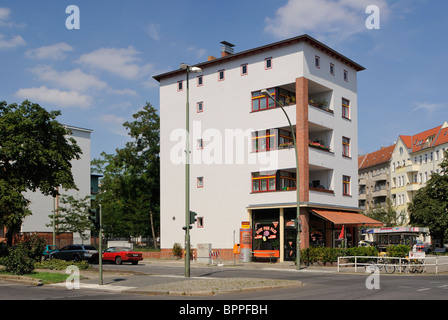 Grellstrasse Wohnsiedlungen kapitalanlage, der Berliner, Moderne, Naugarder Rietzestrasse Ecke und Greifswalder Strasse, Berlin. Banque D'Images