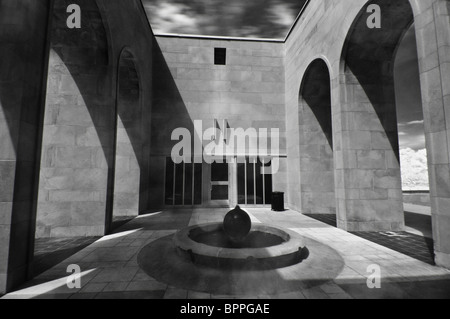 En photographiant avec lumières infrarouges ajoute un aspect 'autres' de ce monde aux scènes tous les jours. Banque D'Images