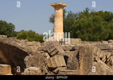 Temple de Zeus (470-457 avant J.-C.) dans l'ancienne Olympie. Banque D'Images