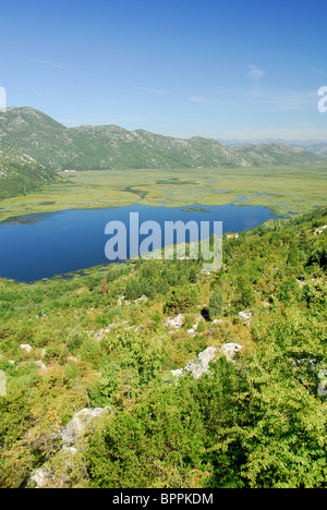 La Croatie. Une vue sur le delta de Neretva près de Ploce en Dalmatie du sud, vue de la Croatie - la frontière. Banque D'Images