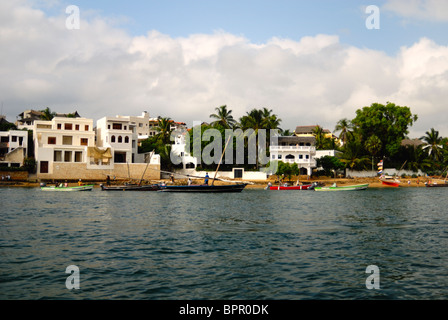 La ville de Lamu à partir de l'eau, l'île de Lamu, Kenya Banque D'Images