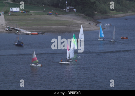 Course de canot sur le lac Wimbleball. Le Somerset. UK Banque D'Images