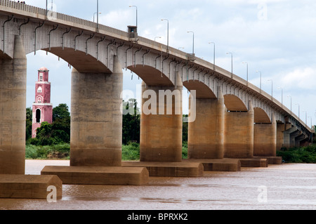 Pont Spien Kazuma, Kompong Cham, au Cambodge Banque D'Images