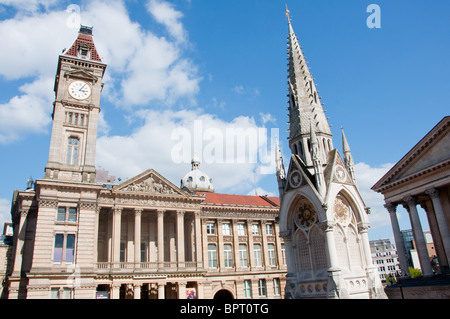 Birmingham, Chamberlain Memorial et City Museum & Art Gallery de Chamberlain Square, en Angleterre. Banque D'Images