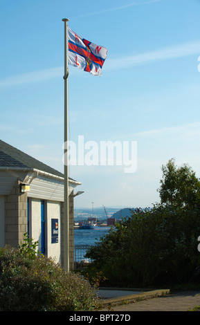 Station de sauvetage de la RNLI Kessock nord et R.N.L.I. flag Banque D'Images