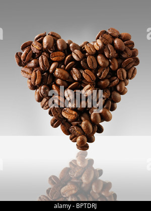 "Grains de café dans une forme de coeur, j'aime le café photo, Photo & image Banque D'Images