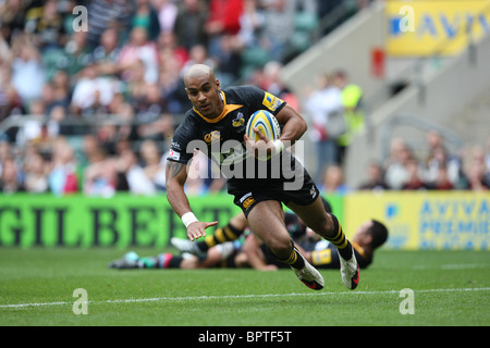 Le deuxième match de la double récolte de Twickenham, London Wasps v Harlequins. Banque D'Images