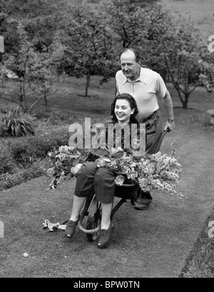 JEAN SIMMONS & CECIL PARKER Acteur & actrice (1947) Banque D'Images