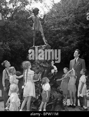 DERMOT WALSH & ACTEUR ENFANTS (1947) Banque D'Images