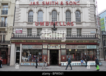 James Smith & Sons umbrella shop, 53 New Oxford Street, London, UK Banque D'Images